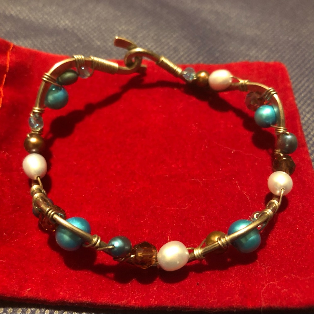 Gorgeous silver and multi-colored pearl bracelet
